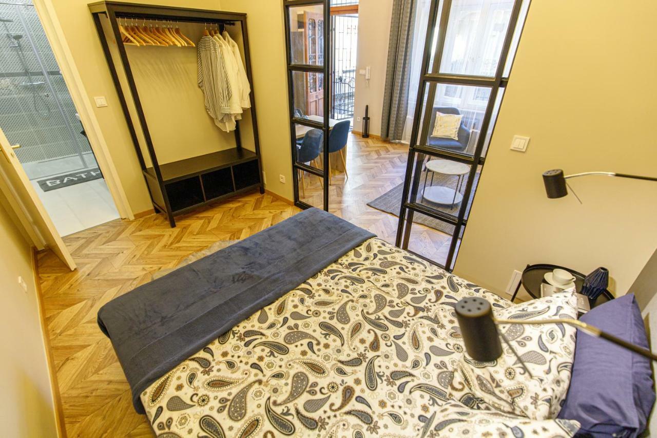 E13 - Elegant Apartamento *